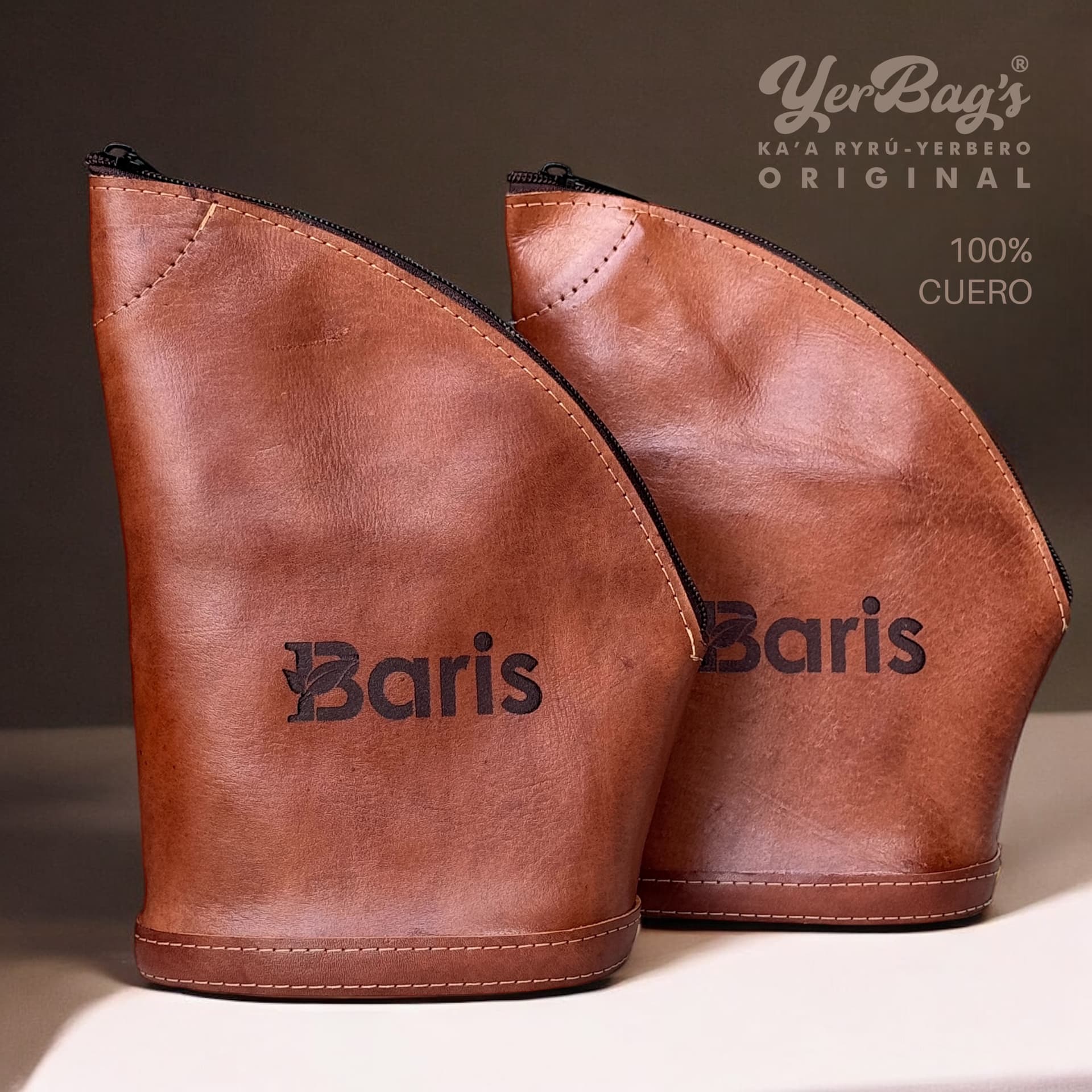 Yerberos de cuero con el logo de Baris